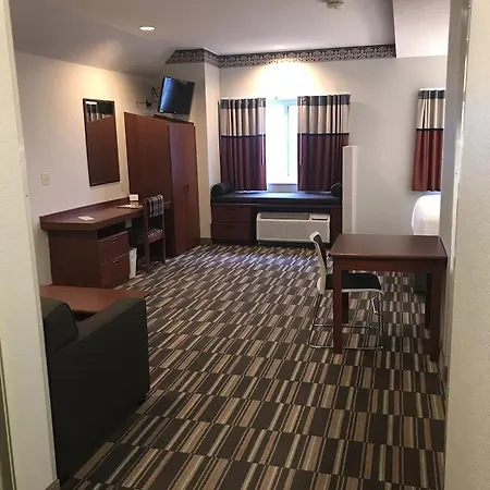 Microtel Inn & Suites Urbandale Exterior photo