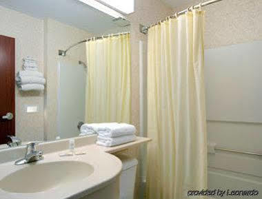 Microtel Inn&suites 2*