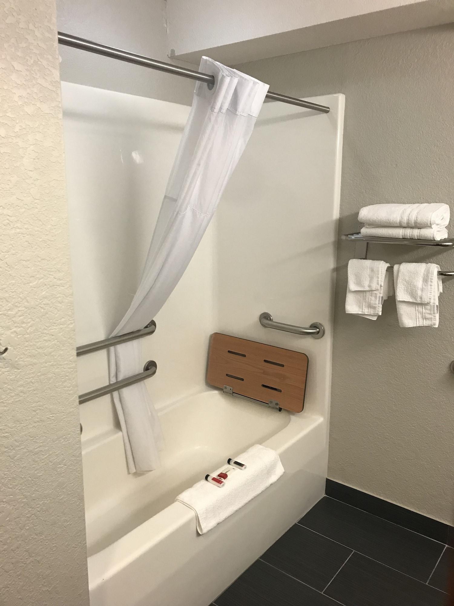 Microtel Inn&suites Hotel
