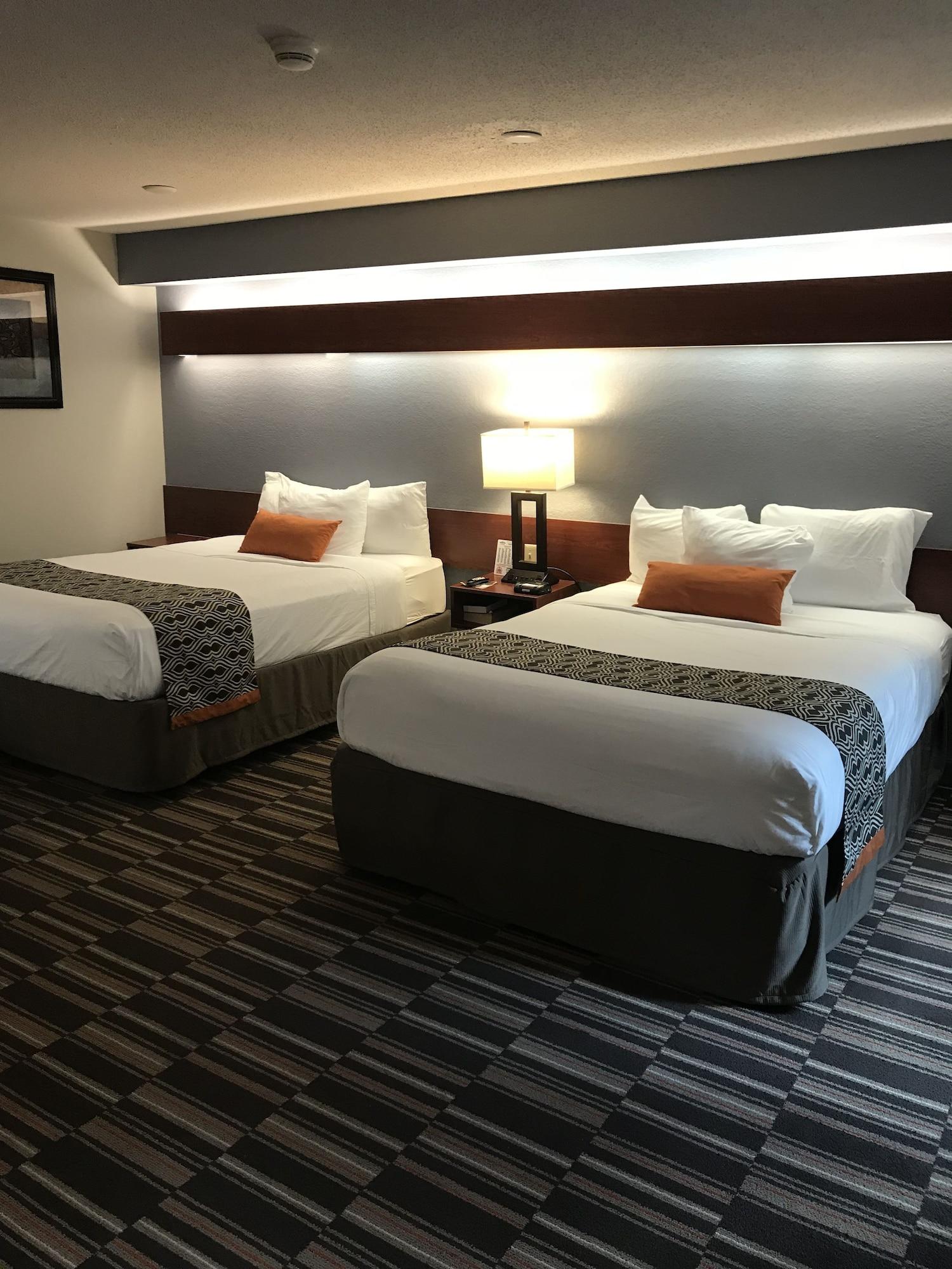 Microtel Inn&suites 2*