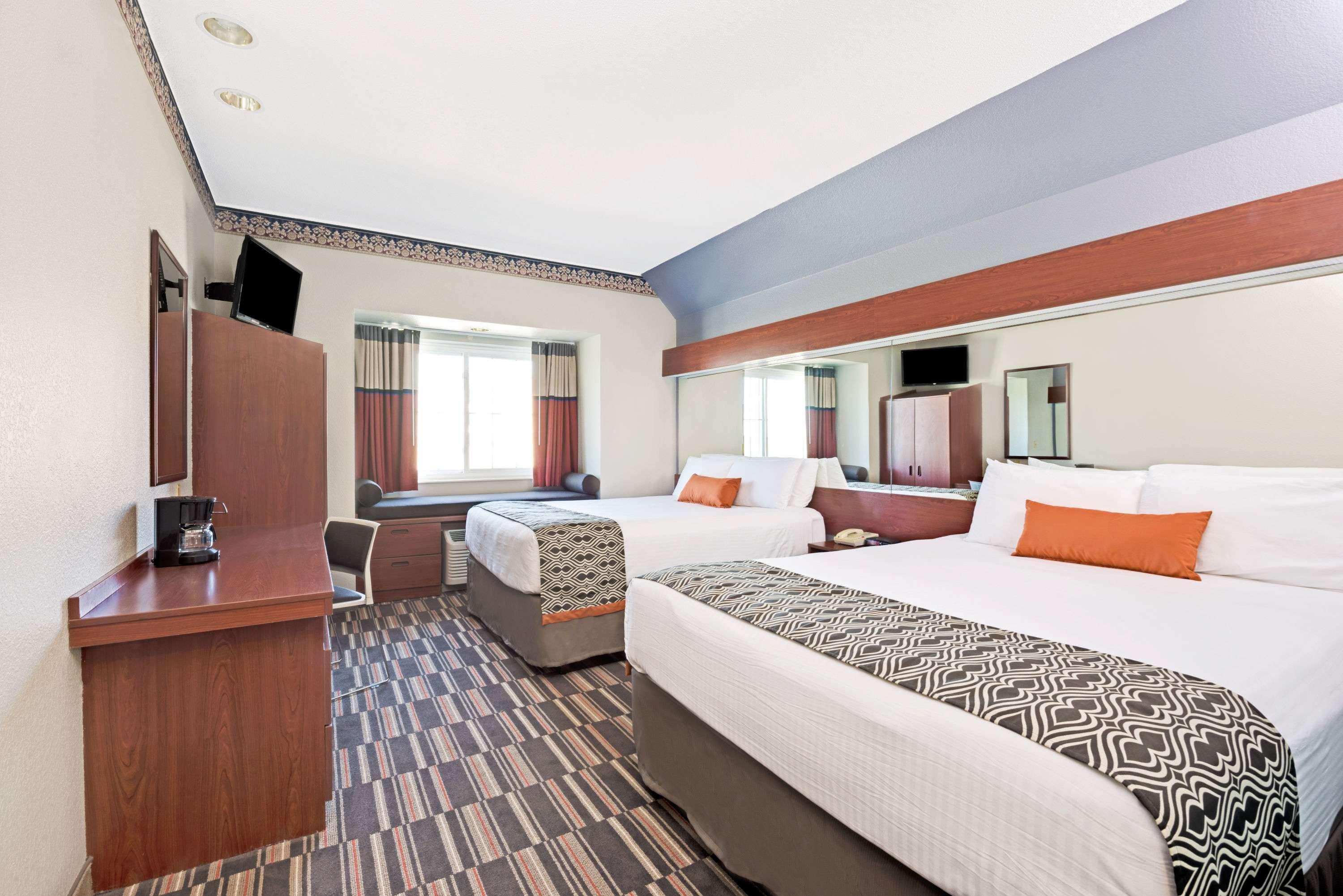 Microtel Inn&suites Hotel